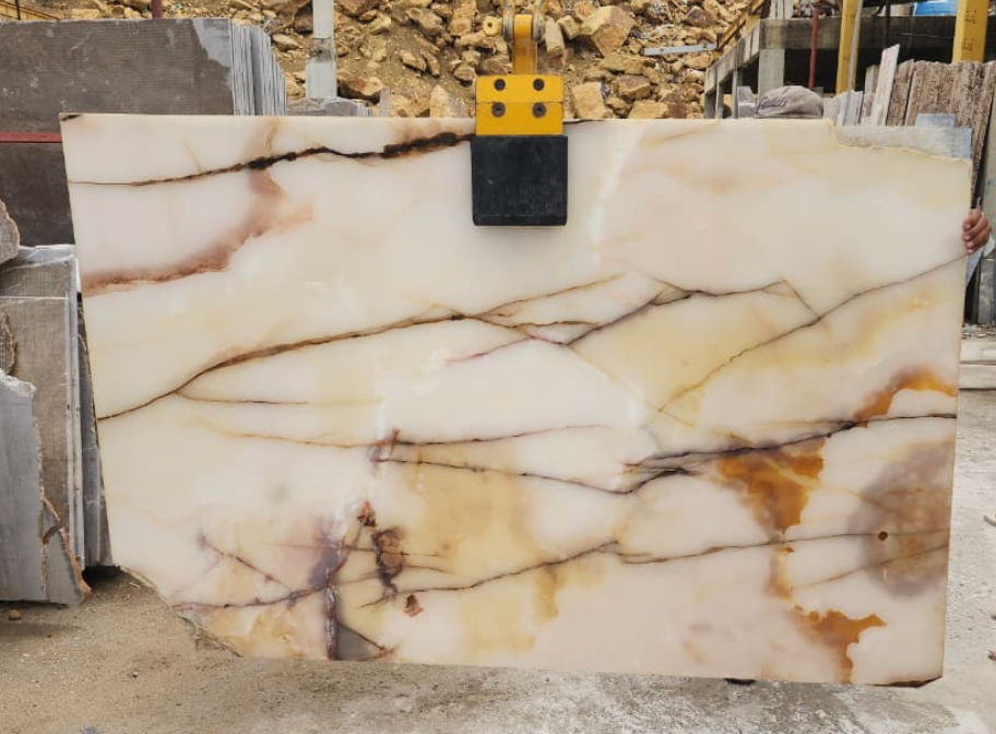 WHITE ONYX - Image 4