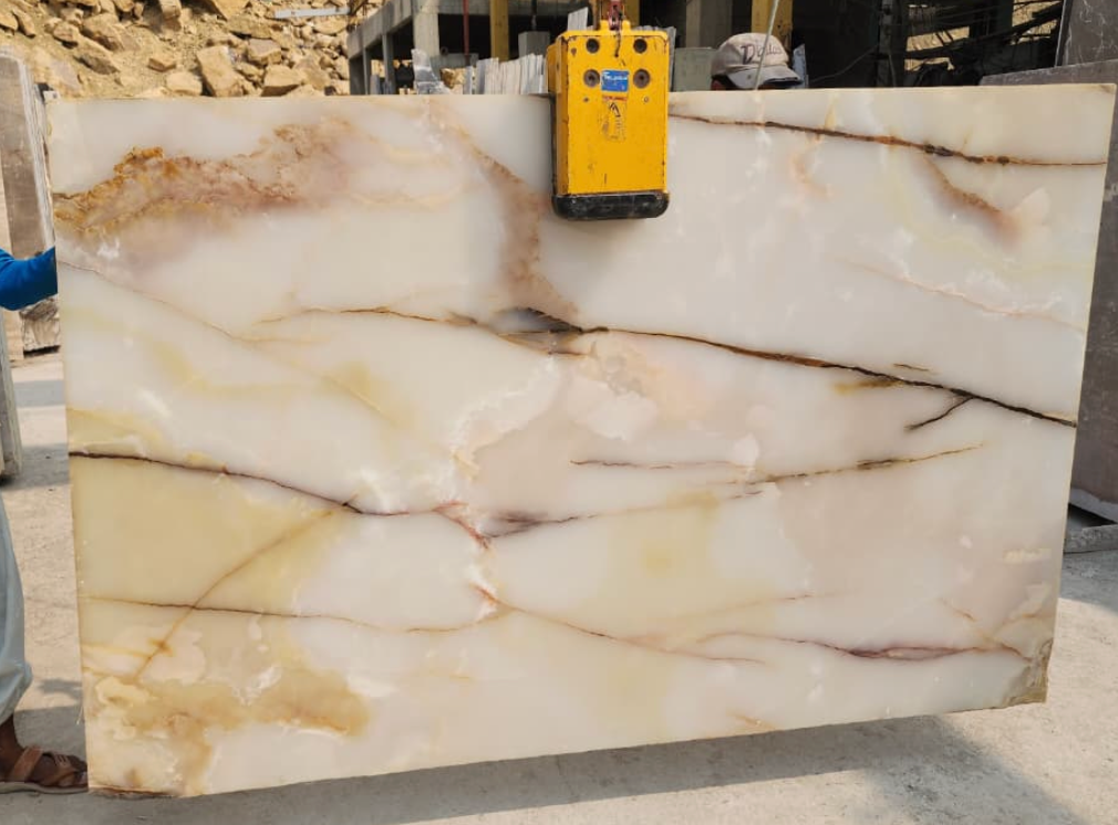 WHITE ONYX - Image 3