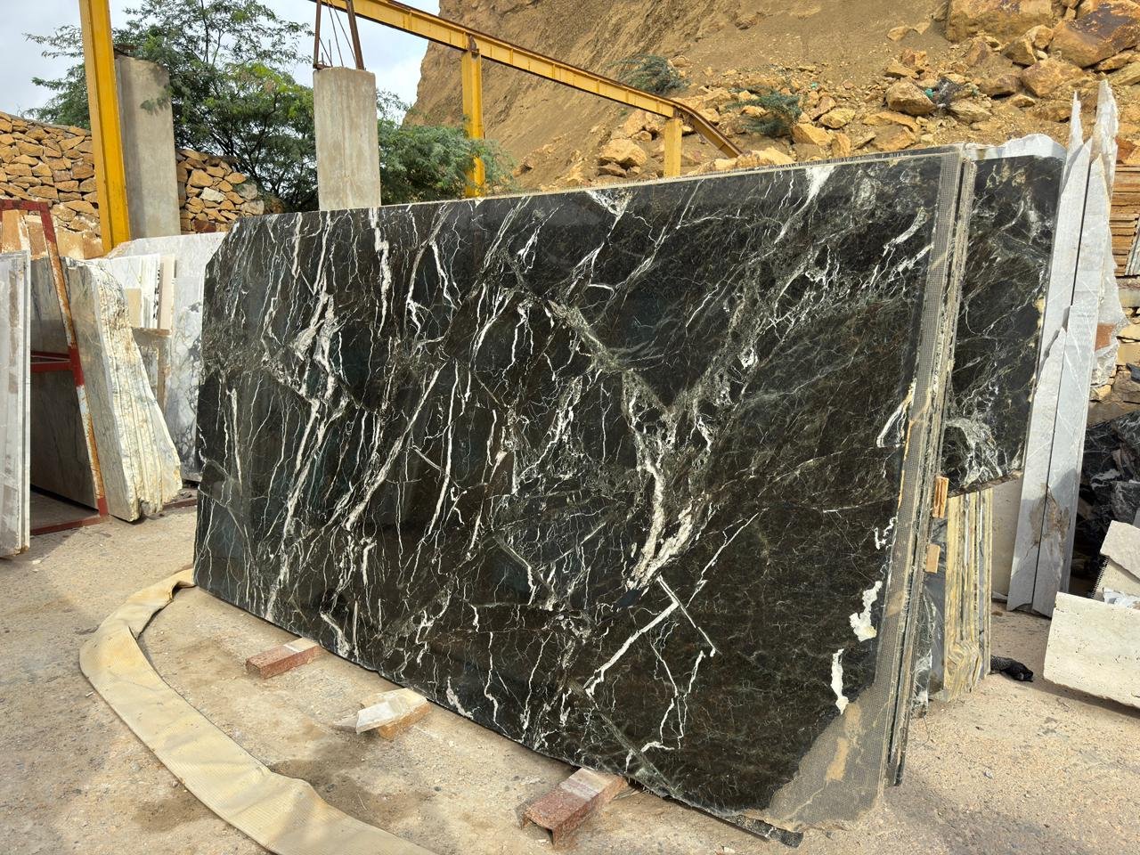 MIDNIGHT VERDE - Image 4