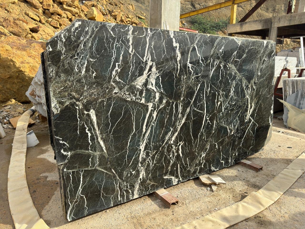 MIDNIGHT VERDE - Image 5