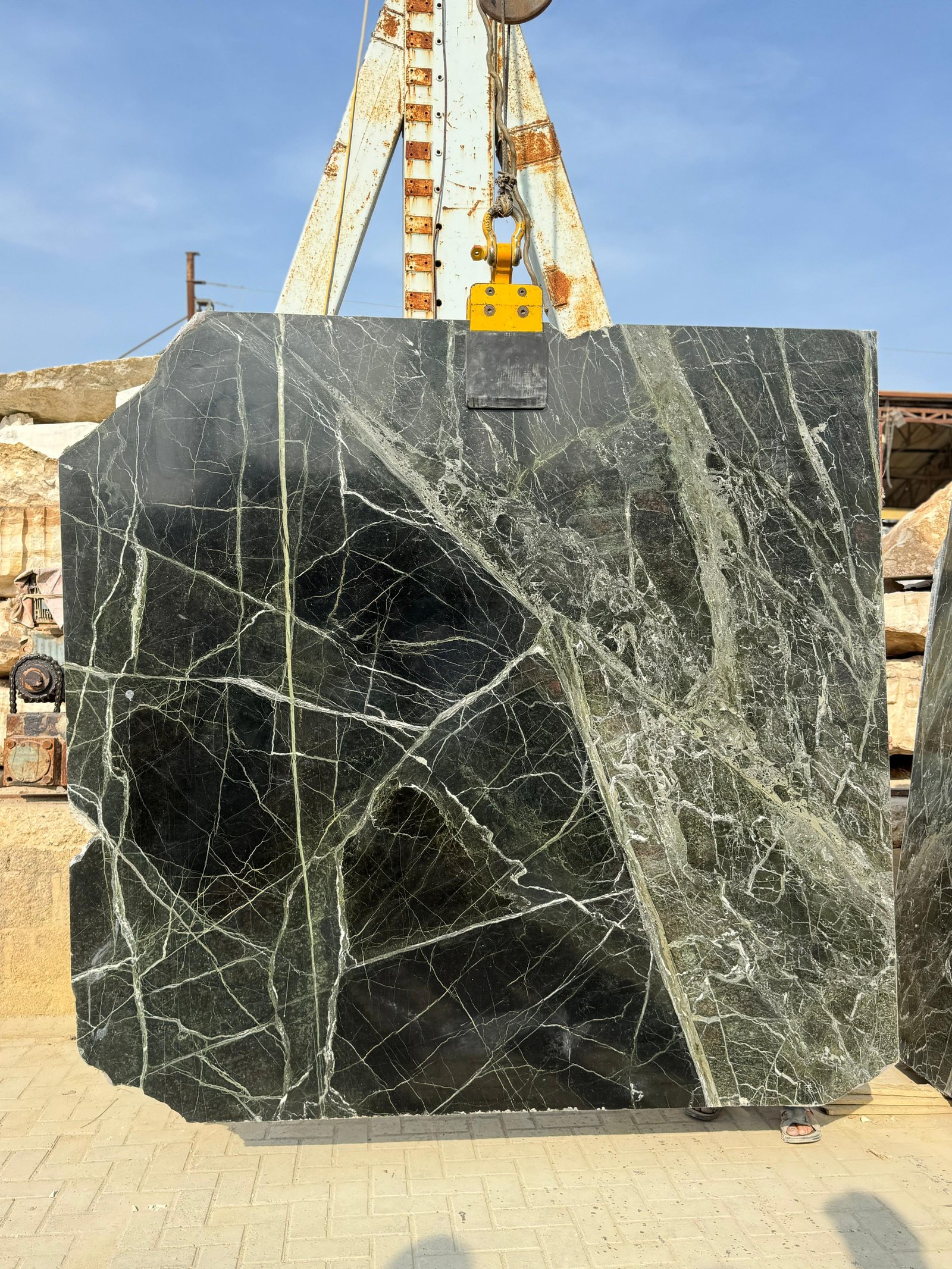 MIDNIGHT VERDE - Image 2